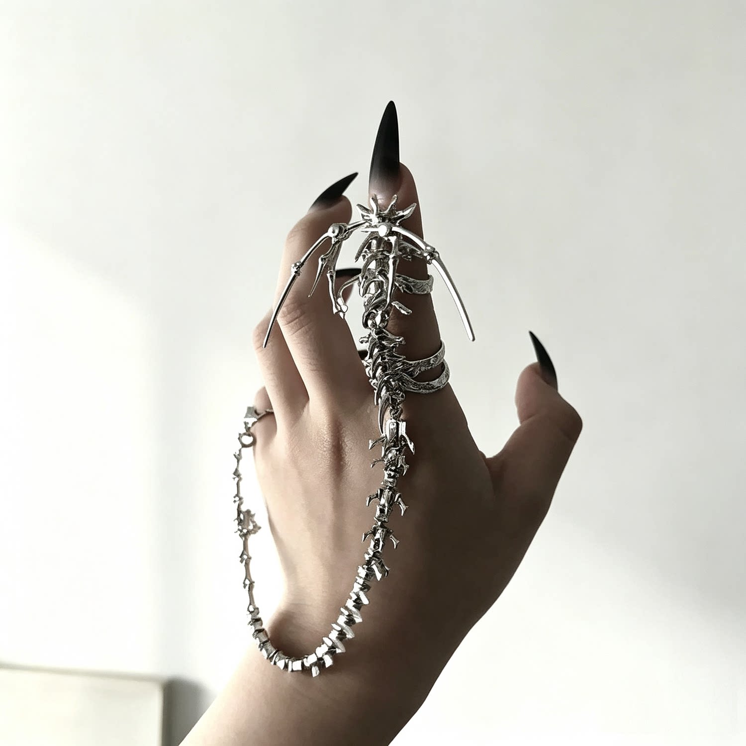 펑크 고딕 해골 뼈 손목 장식 서브컬쳐 스켈레톤 일체형 - Gothic Skull Ring 리뷰 및 가격